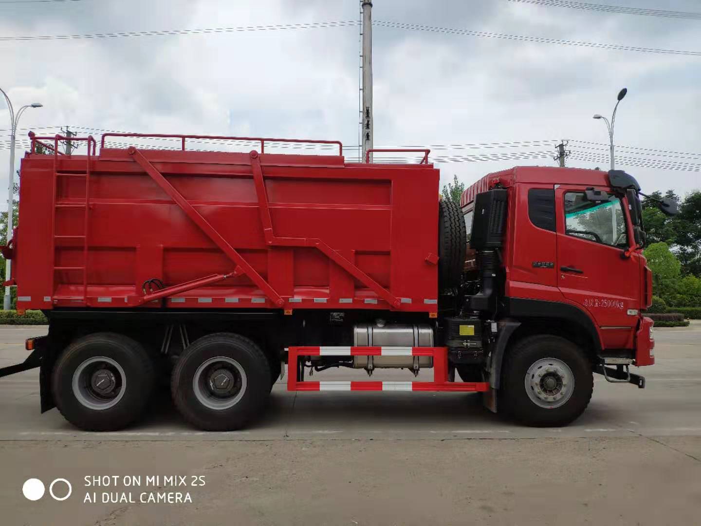 驕陽似火、成龍威再創(chuàng)輝煌